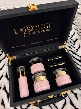 La Rouge Pierre Quartz Collection Limited Edition Briefcase Set